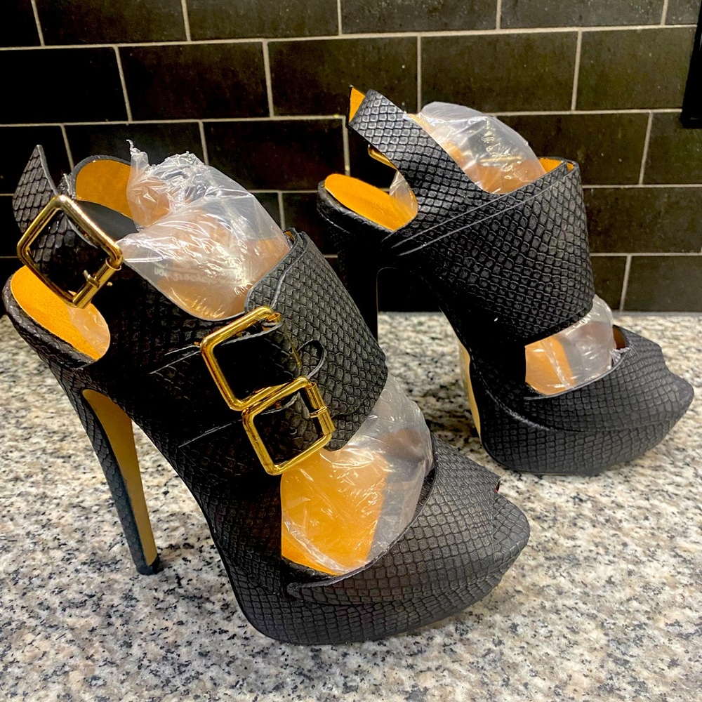 Beau+Ashe Chyral Women Stiletto Size 6.